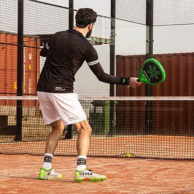 Quelle est la différence entre le tennis et le padel?